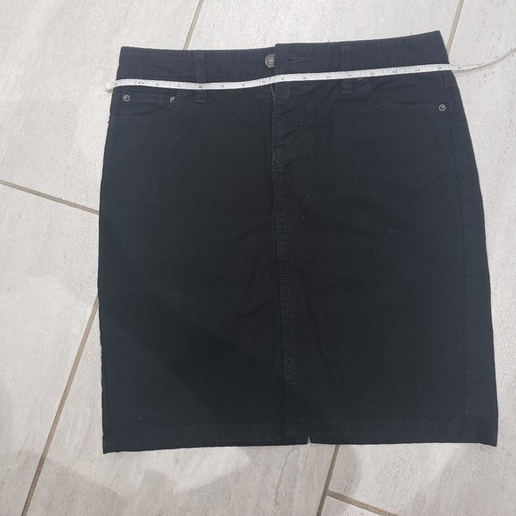 Gap Black Denim Skirt - Picture 5 of 6
